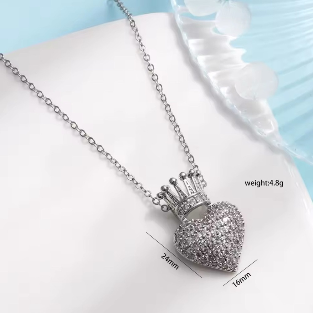 18K White Gold Heart & Crown Pendant Necklace With Pave Diamond Inlay - Picture 5 of 5